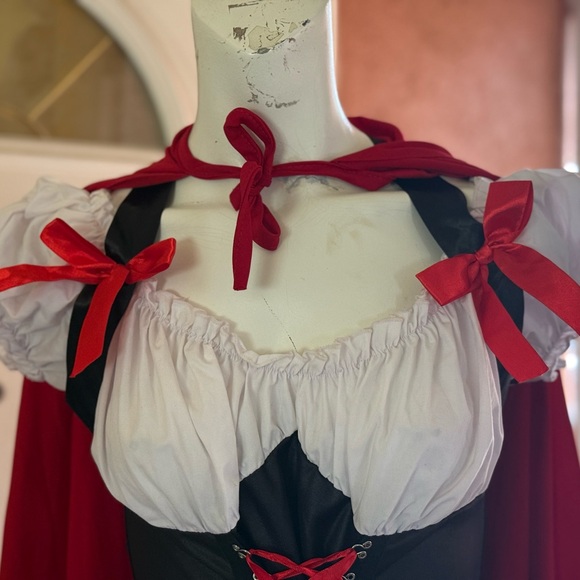 Leg Avenue Red & Black Red Riding Hood - Picture 4 of 9